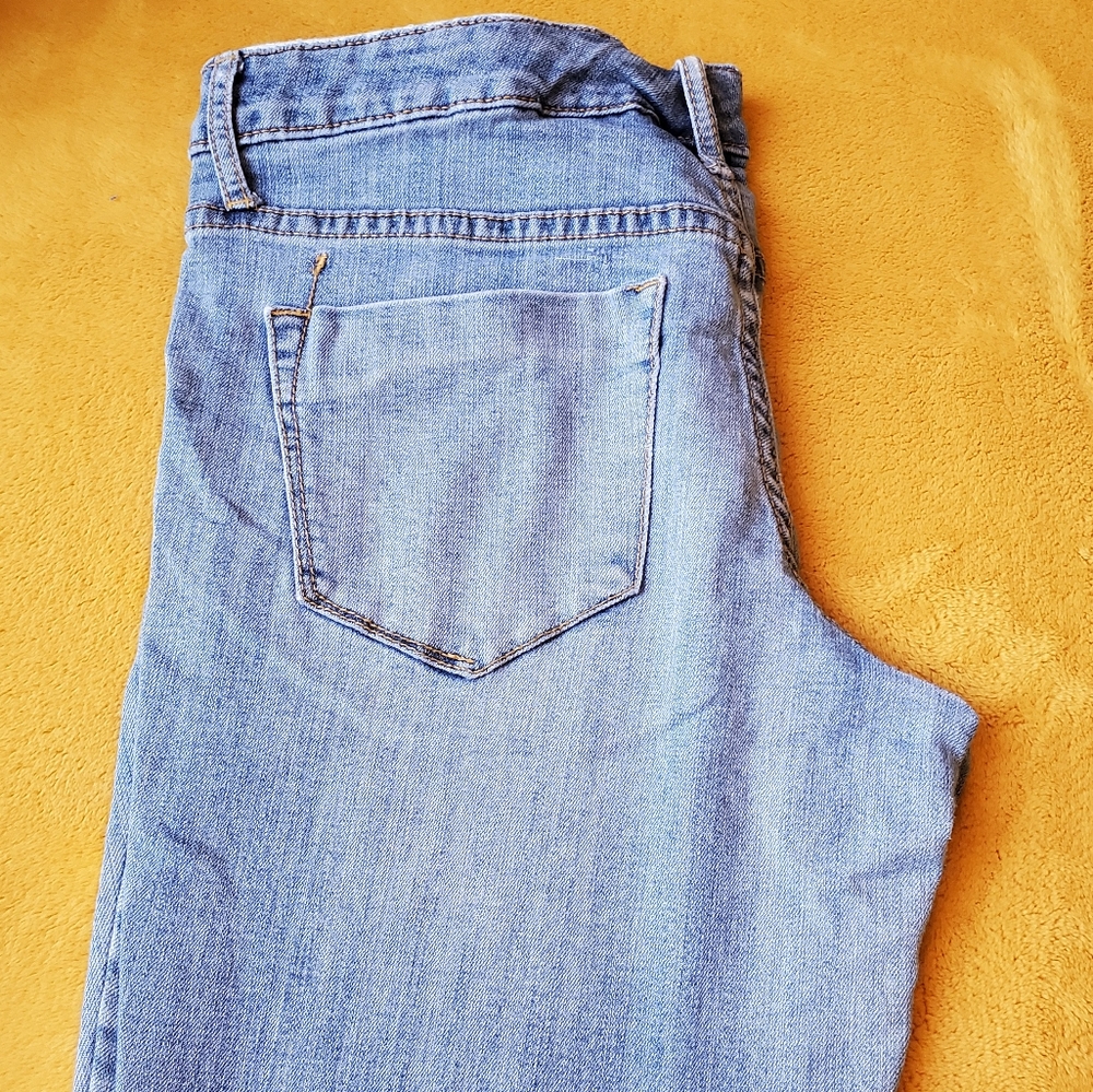 Universal Thread Low rise skinny jeans sz 8
